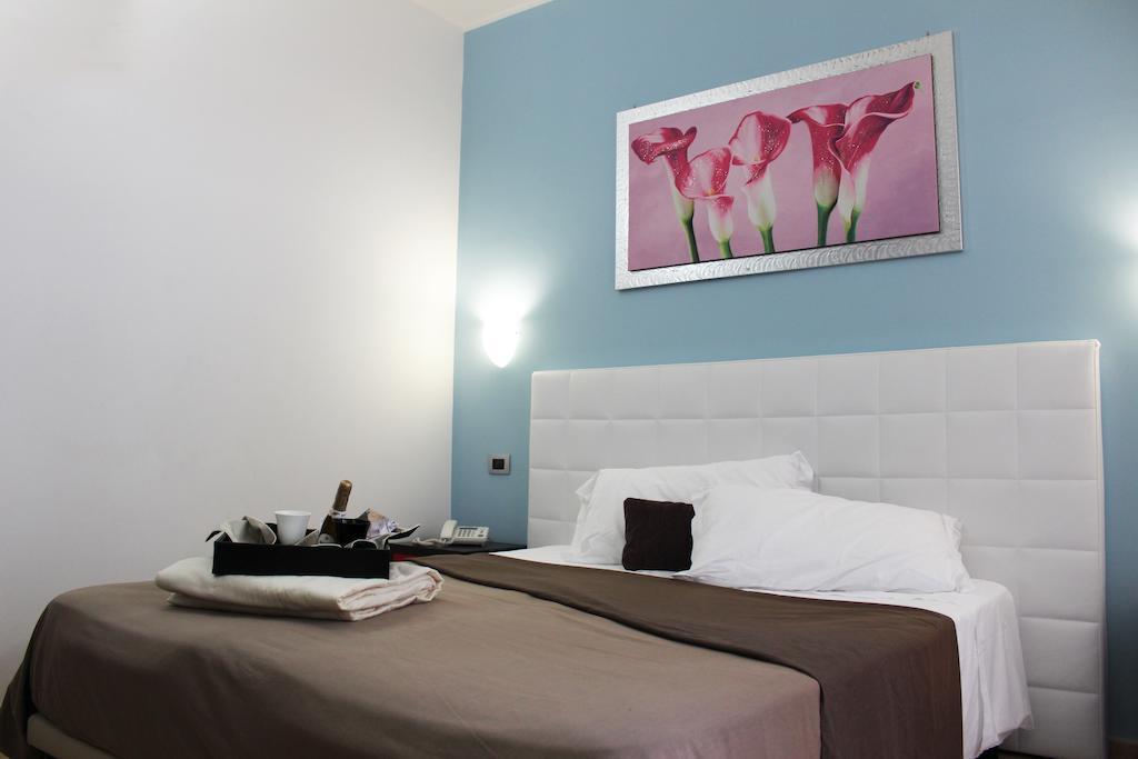 Hotel Vittorio Emanuele Floridia Zimmer foto